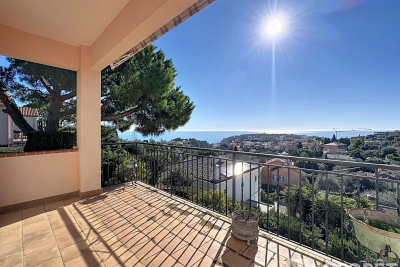 Maison &agrave; vendre &agrave; ROQUEBRUNE-CAP-MARTIN  - 8 pi&egrave;ces - 167 m&sup2; 