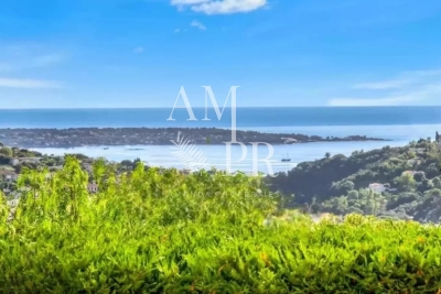 House for sale in CANNES  - 6 rooms - 233 m&sup2; 