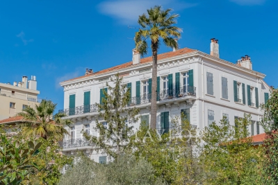 Apartment for sale in CANNES  - 4 rooms - 118 m&sup2; 
