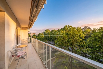 Appartement &agrave; vendre &agrave; NEUILLY SUR SEINE  - 5 pi&egrave;ces - 109 m&sup2; 