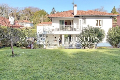 Maison &agrave; vendre &agrave; ST-JEAN-DE-LUZ  - 9 pi&egrave;ces - 210 m&sup2; 