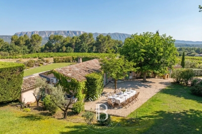 Maison &agrave; vendre &agrave; AIX-EN-PROVENCE Fenouilleres - 5 pi&egrave;ces - 210 m&sup2; 