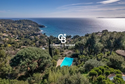 Maison &agrave; vendre &agrave; RAYOL-CANADEL-SUR-MER  - 7 pi&egrave;ces - 146 m&sup2; 