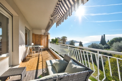 Apartment for sale in VILLEFRANCHE-SUR-MER  - 3 rooms - 74 m&sup2; 