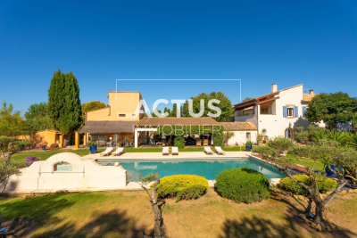 Maison &agrave; vendre &agrave; Aix-en-Provence  - 22 pi&egrave;ces 800 m&sup2; 