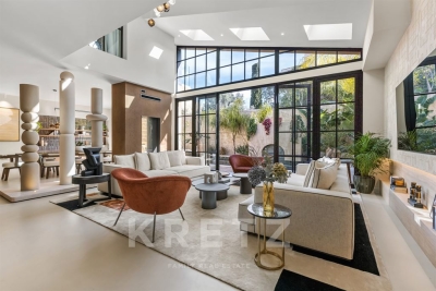 Maison &agrave; vendre &agrave; SANARY-SUR-MER  - 6 pi&egrave;ces - 280 m&sup2; 