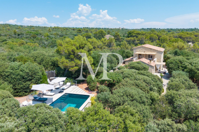 Villa in Gordes for rental from 2 625 € / week, Photo 1