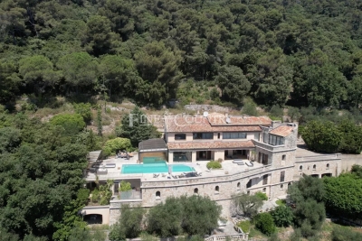 Maison &agrave; vendre &agrave; GRASSE   - 1295 m&sup2; 