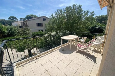 Maison &agrave; vendre &agrave; SIX-FOURS-LES-PLAGES  - 8 pi&egrave;ces - 175 m&sup2; 