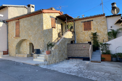 Maison &agrave; vendre &agrave; LA TRINITÉ  - 5 pi&egrave;ces - 108 m&sup2; 