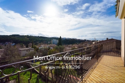 Maison &agrave; vendre &agrave; MARSEILLE 15EME  - 6 pi&egrave;ces - 154 m&sup2; 