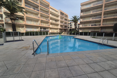 Appartement &agrave; vendre &agrave; STE-MAXIME  - 1 pi&egrave;ces - 33 m&sup2; 