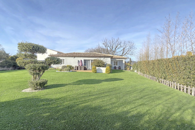 Maison &agrave; vendre &agrave; ROQUEBRUNE-SUR-ARGENS  - 4 pi&egrave;ces - 135 m&sup2; 