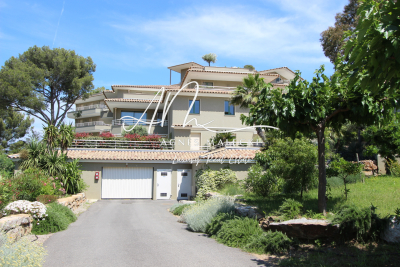 Appartement &agrave; vendre &agrave; CAVALAIRE-SUR-MER  - 3 pi&egrave;ces - 68 m&sup2; 