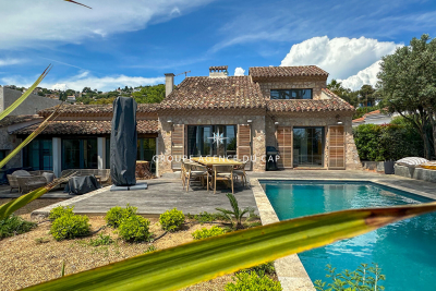 Maison &agrave; vendre &agrave; LES ISSAMBRES  - 7 pi&egrave;ces - 220 m&sup2; 