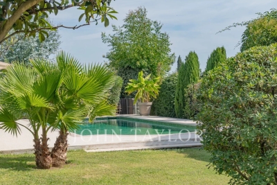 House for sale in MOUGINS  - 6 rooms - 258 m&sup2; 