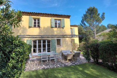 House for sale in LA MOTTE  - 5 rooms - 121 m&sup2; 