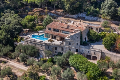 Maison &agrave; vendre &agrave; GRASSE  - 12 pi&egrave;ces - 907 m&sup2; 