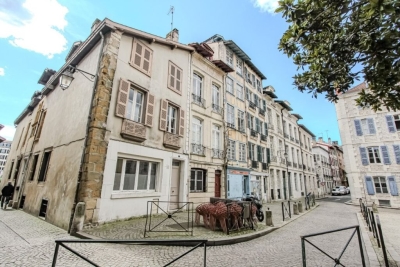 Bien &agrave; vendre &agrave; BAYONNE  - 10 pi&egrave;ces - 340 m&sup2; 