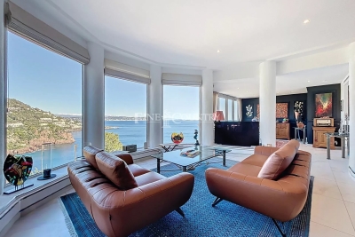 Appartement &agrave; vendre &agrave; THÉOULE-SUR-MER  - 4 pi&egrave;ces - 175 m&sup2; 