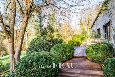 Maison &agrave; vendre &agrave; MONTFORT L'AMAURY  - 9 pi&egrave;ces - 300 m&sup2; 
