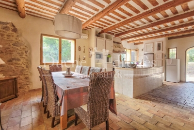 Maison &agrave; vendre &agrave; UZÈS  - 8 pi&egrave;ces - 160 m&sup2; 