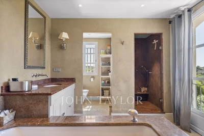 Villa à Mougins &agrave; louer à partir de 19 500 € / semaine, Photo 11