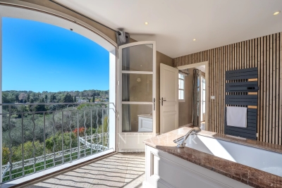 Villa à Mougins &agrave; louer à partir de 19 500 € / semaine, Photo 12