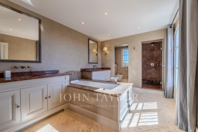 Villa à Mougins &agrave; louer à partir de 19 500 € / semaine, Photo 13