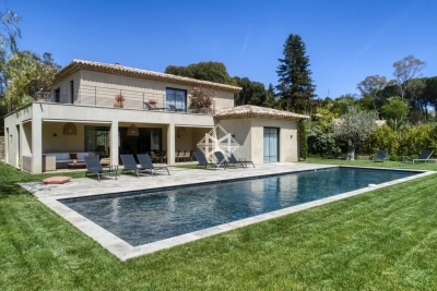 Villa à Saint-Tropez &agrave; louer à partir de 23 000 € / semaine, Photo 2