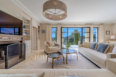 Villa à Mougins &agrave; louer à partir de 19 500 € / semaine, Photo 4