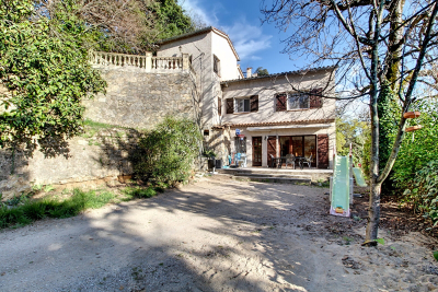 Maison &agrave; vendre &agrave; DRAGUIGNAN  - 6 pi&egrave;ces - 160 m&sup2; 