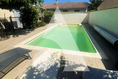 Maison &agrave; vendre &agrave; L'ISLE-SUR-LA-SORGUE  - 6 pi&egrave;ces - 139 m&sup2; 