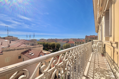 Appartement &agrave; vendre &agrave; MENTON  - 4 pi&egrave;ces - 94 m&sup2; 