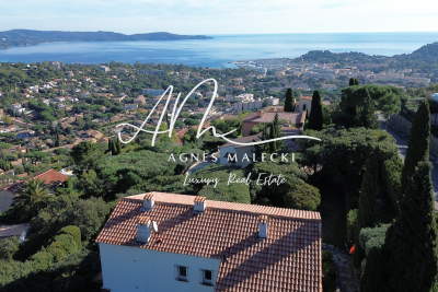 House for sale in CAVALAIRE-SUR-MER  - 6 rooms - 175 m&sup2; 