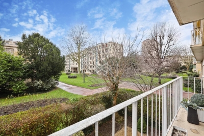 Apartment for sale in NEUILLY SUR SEINE  - 3 rooms - 91 m&sup2; 