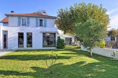 Maison &agrave; vendre &agrave; ANGLET  - 10 pi&egrave;ces - 250 m&sup2; 