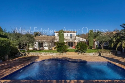 Maison &agrave; vendre &agrave; GRIMAUD  - 9 pi&egrave;ces - 233 m&sup2; 