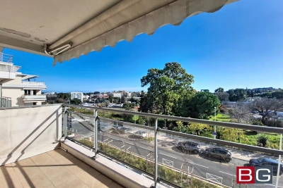 Apartment for sale in ANTIBES  - 3 rooms - 64 m&sup2; 