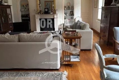 Maison &agrave; vendre &agrave; GUÉRANDE  - 9 pi&egrave;ces - 440 m&sup2; 