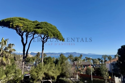 Apartment for sale in CAP D'ANTIBES  - 3 rooms - 146 m&sup2; 