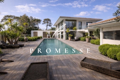 Maison &agrave; vendre &agrave; BIARRITZ  - 8 pi&egrave;ces - 323 m&sup2; 