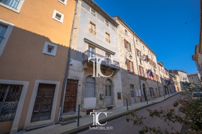 Maison &agrave; vendre &agrave; LES VANS  - 10 pi&egrave;ces - 163 m&sup2; 