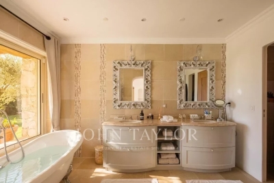 Villa in Roquefort-les-Pins for rental from 13 000 € / week, Photo 9