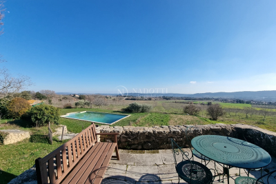 Maison &agrave; vendre &agrave; CUCURON  - 13 pi&egrave;ces - 400 m&sup2; 