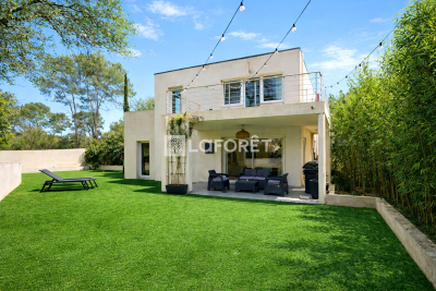 House for sale in VALBONNE  - 5 rooms - 103 m&sup2; 