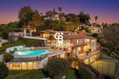 House for sale in NICE  - 14 rooms - 545 m&sup2; 