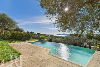 House for sale in LE CANNET  - 5 rooms - 160 m&sup2; 