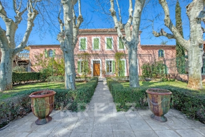 Maison &agrave; vendre &agrave; HYÈRES  - 20 pi&egrave;ces - 800 m&sup2; 