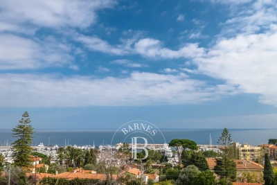 Apartment for sale in BEAULIEU-SUR-MER  - 2 rooms - 53 m&sup2; 